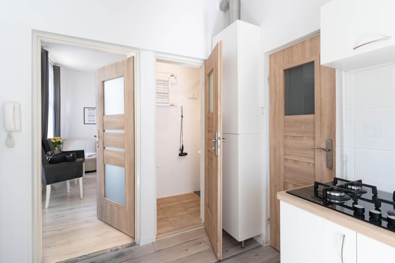 One-Bedroom Apartment 32 Haffnera Street