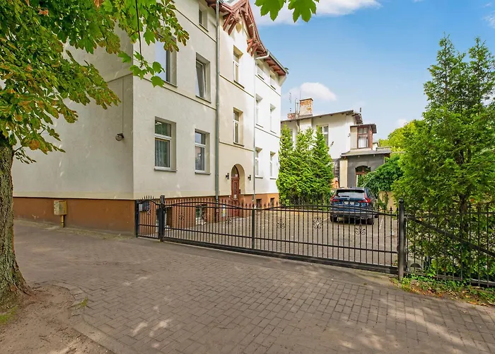 Parkowa 33A2- Apartament przy plaży z parkingiem by Lion Apartments Sopot